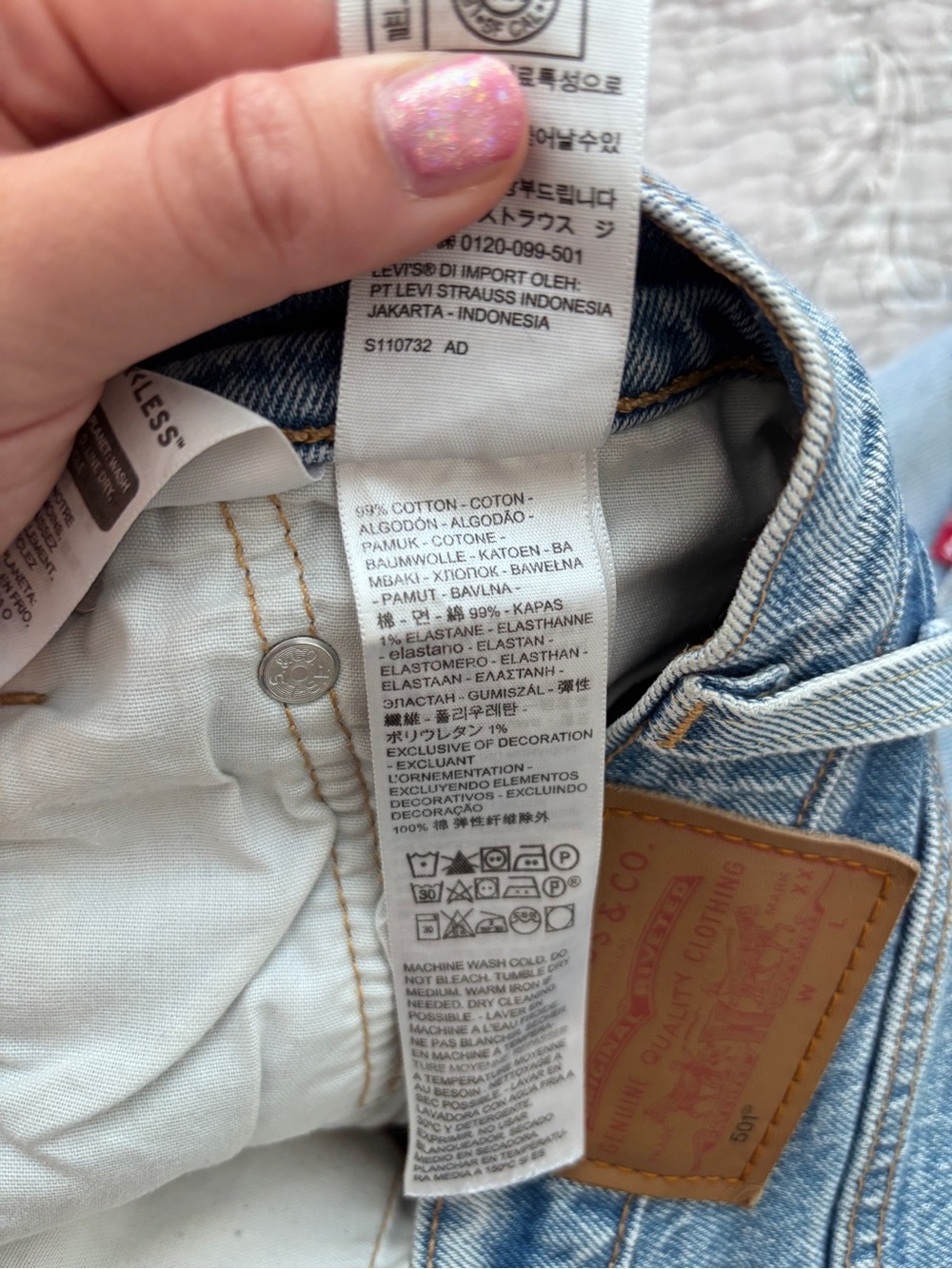 Levi's Light Wash Straight Leg Jeans - Picture 4 of 4